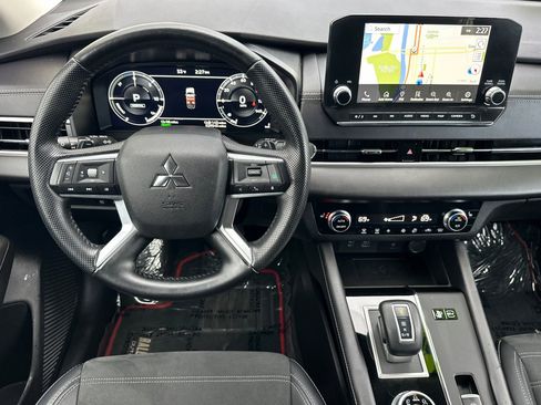 Used 2024 Mitsubishi Outlander Ralliart image 14