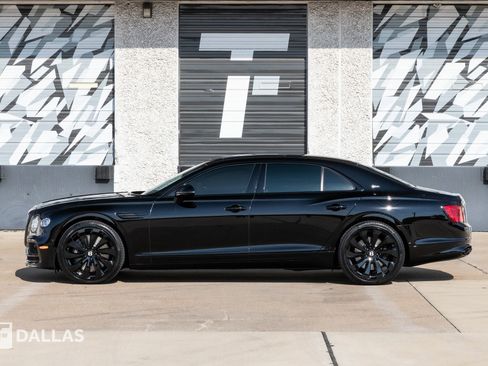 Used 2024 Bentley Flying Spur V8 image 7