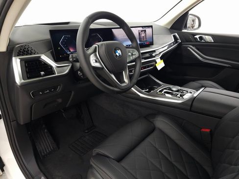Used 2026 BMW X7 xDrive40i AWD/4WD image 18