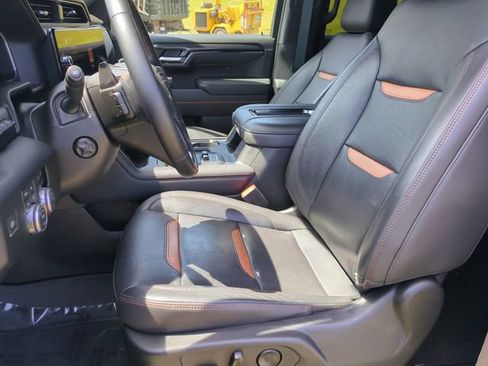 Used 2022 GMC Sierra 1500 AT4 w/ AT4 Premium Package AWD/4WD image 11