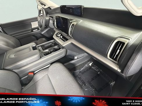 Used 2025 Ford Expedition Max Active AWD/4WD image 37