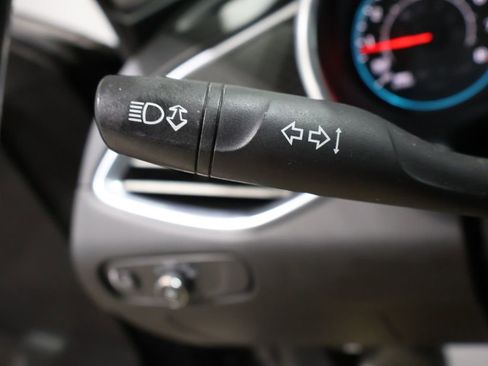 Used 2018 Chevrolet Malibu LT image 36