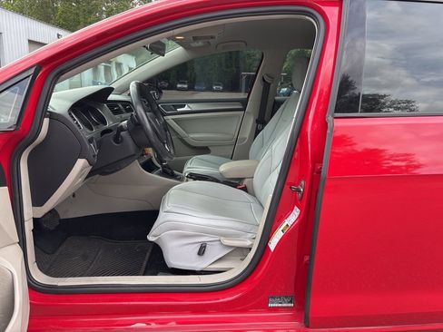 Used 2017 Volkswagen Golf S AWD/4WD image 10