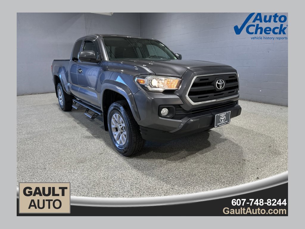 Used 2017 Toyota Tacoma SR5 w/ Tow Package AWD/4WD image 1