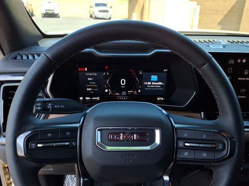 Used 2024 GMC Canyon AT4 w/ AT4 Premium Package image 35