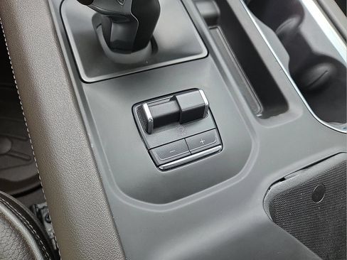Used 2023 GMC Sierra 1500 Denali AWD/4WD image 25
