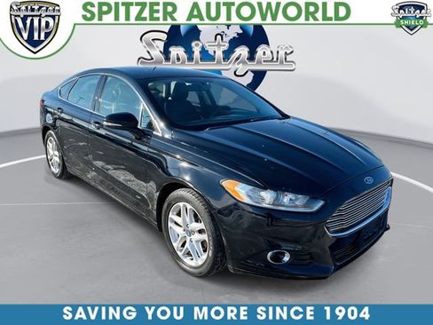 Used 2016 Ford Fusion SE w/ Equipment Group 202A image 1