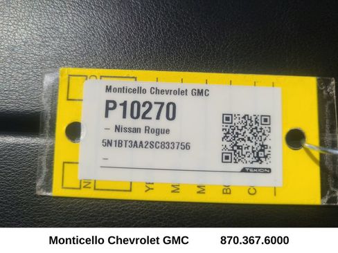 Used 2025 Nissan Rogue S FWD image 30