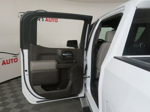 Used 2022 Chevrolet Silverado 1500 LT w/ Z71 Off-Road Package image 20