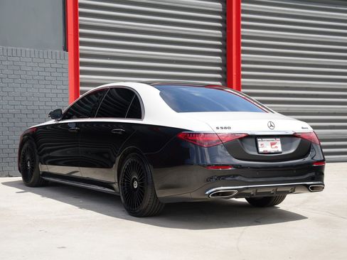 Used 2024 Mercedes-Benz S 580 4MATIC Sedan w/ AMG Line image 12