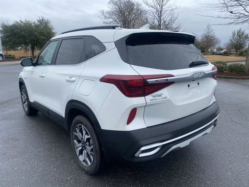 Used 2023 Kia Seltos EX image 5