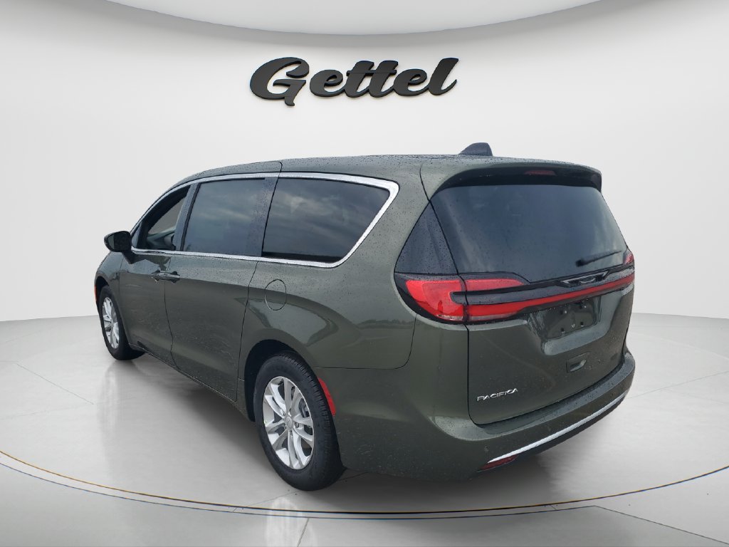New 2027 Chrysler Pacifica Select FWD image 7