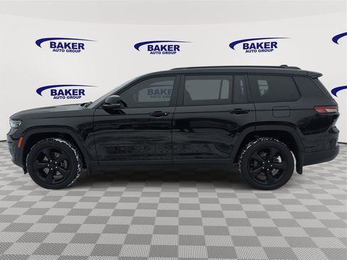 Used 2023 Jeep Grand Cherokee L Laredo image 6