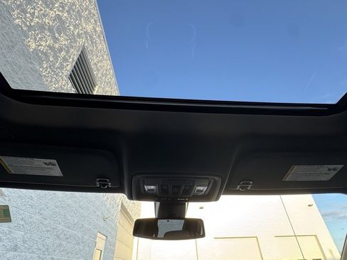 Used 2020 Chevrolet Silverado 1500 High Country image 17