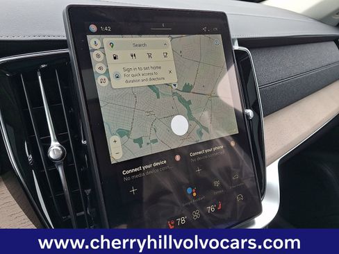 New 2026 Volvo XC90 B6 Plus w/ Protection Package Premier image 14