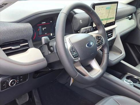 New 2026 Ford Explorer Active w/ Active Comfort Package RWD image 3