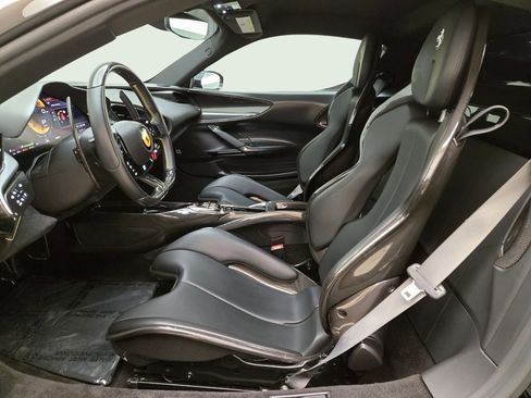 Used 2022 Ferrari SF90 Stradale AWD/4WD image 18