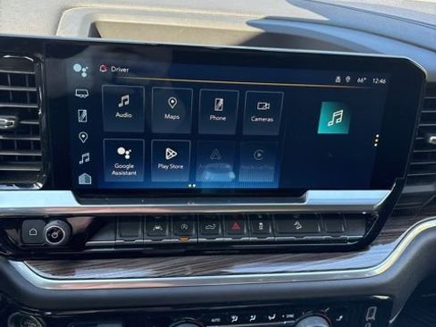 Used 2022 Chevrolet Silverado 1500 LT w/ Z71 Off-Road Package image 13