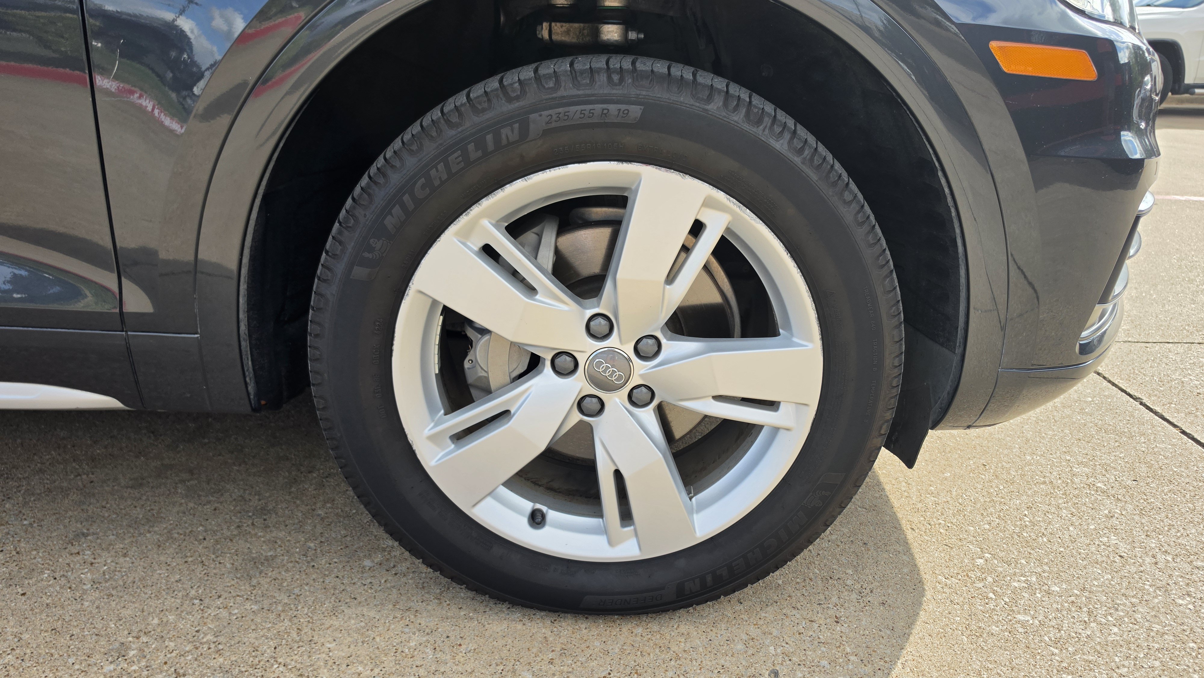 Used 2019 Audi Q5 2.0T Premium Plus w/ Premium Plus Package AWD/4WD image 16