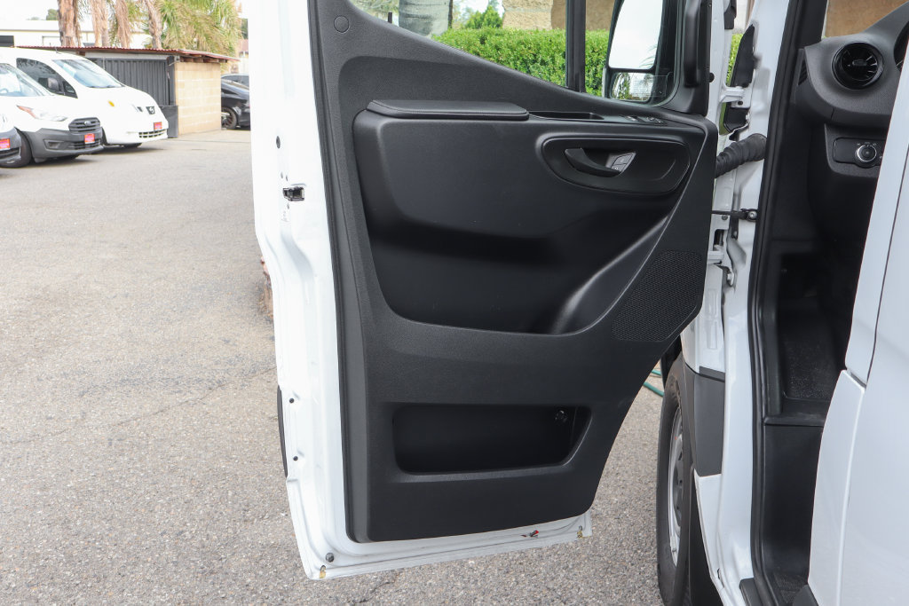 Used 2023 Mercedes-Benz Sprinter 2500 image 18