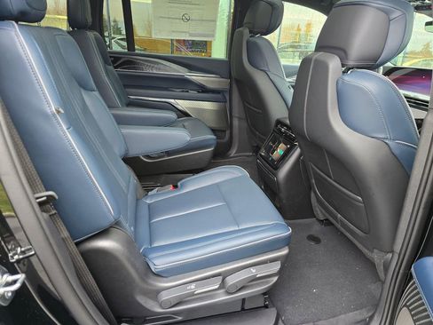 New 2025 Cadillac Escalade IQ Luxury 2 image 12