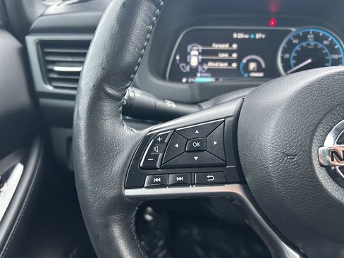 Used 2019 Nissan Leaf SL w/ SL Technology Package image 17