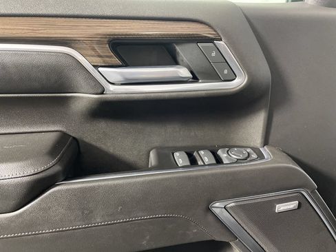 Used 2022 Chevrolet Silverado 1500 RST w/ Convenience Package II AWD/4WD image 10
