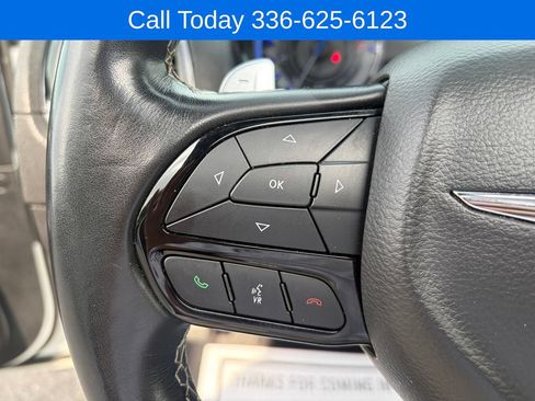 Used 2022 Chrysler 300 S RWD image 17