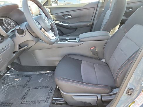New 2025 Nissan Sentra SR image 12
