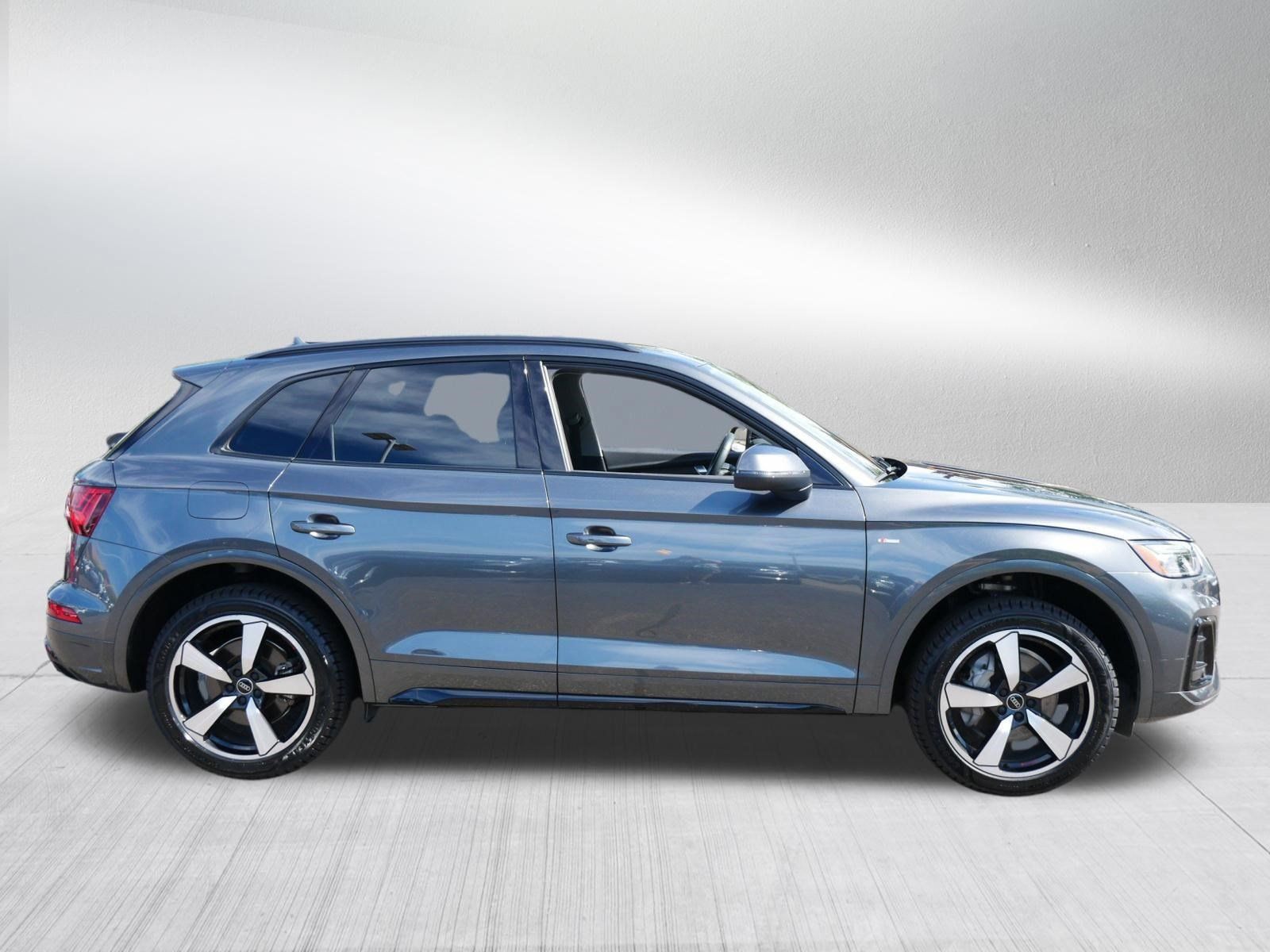Used 2023 Audi Q5 2.0T Premium Plus w/ Premium Plus Package AWD/4WD image 8
