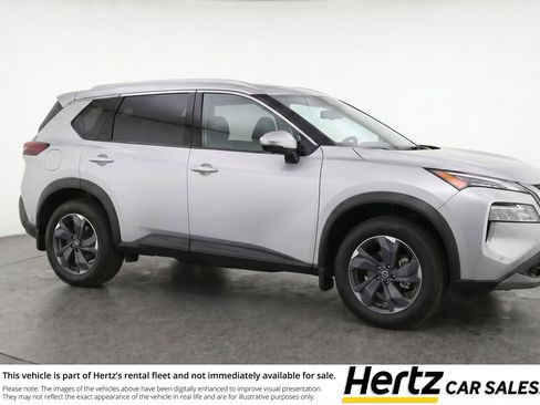 Used 2025 Nissan Rogue SV AWD/4WD image 1
