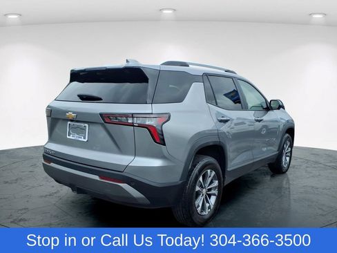 Used 2025 Chevrolet Equinox LT w/ Convenience Package II AWD/4WD image 3
