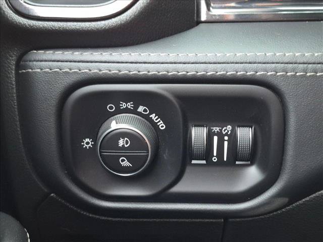 Used 2022 RAM 1500 Limited AWD/4WD image 16