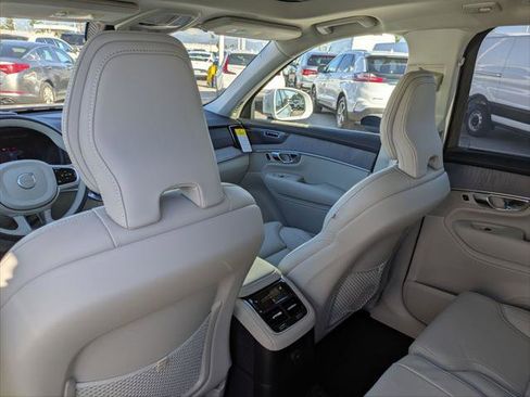 New 2026 Volvo XC90 T8 Ultra w/ Protection Package Premier AWD/4WD image 12
