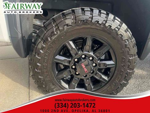 Used 2024 GMC Sierra 2500 AT4 w/ Technology Package AWD/4WD image 34