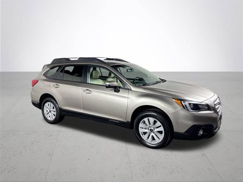 Used 2015 Subaru Outback 2.5i Premium image 4