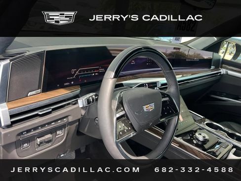 Used 2026 Cadillac Escalade Platinum Sport AWD/4WD image 9