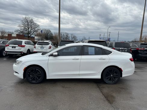Used 2016 Chrysler 200 Limited image 6