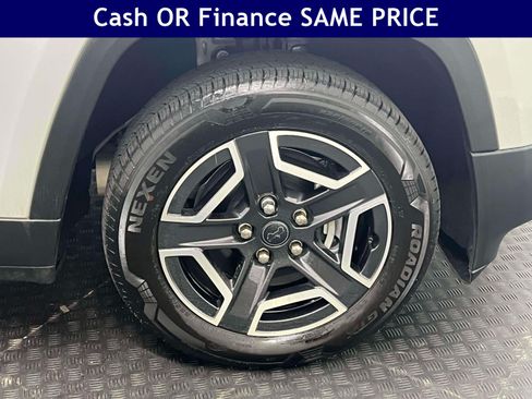 Used 2026 Jeep Cherokee Limited AWD/4WD image 12