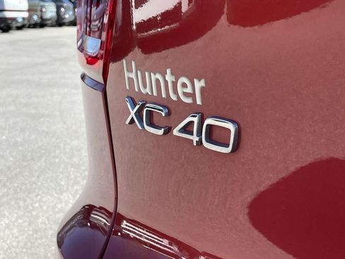 Used 2022 Volvo XC40 T4 R-Design w/ Advanced Package image 26