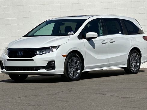 New 2026 Honda Odyssey Touring image 8