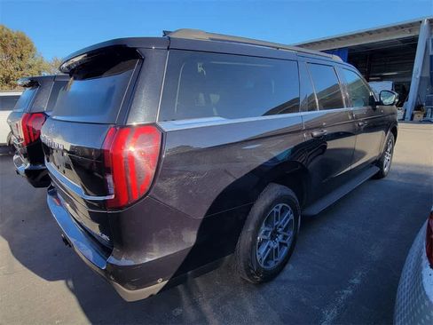 Used 2025 Ford Expedition Max Active image 8