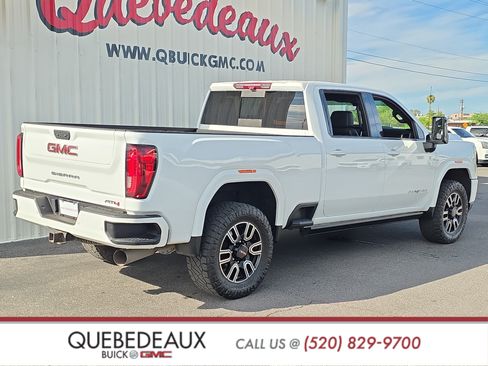 Used 2022 GMC Sierra 2500 AT4 w/ AT4 Premium Plus Package AWD/4WD image 8