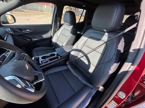 New 2026 Chevrolet Equinox LT w/ Convenience Package II image 4