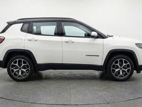 Used 2025 Jeep Compass Limited AWD/4WD image 11