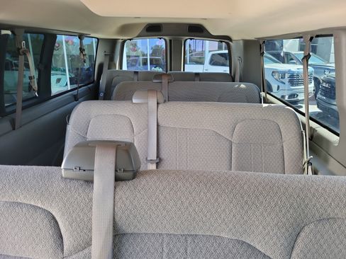 Used 2025 Chevrolet Express 3500 LT w/ LT Preferred Equipment Group RWD image 13