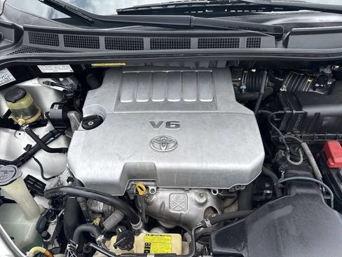 Used 2010 Toyota Sienna LE FWD image 33