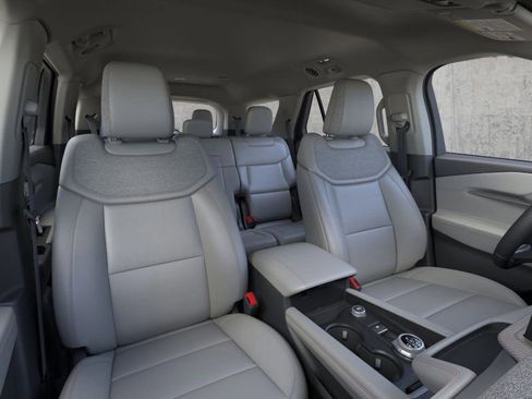New 2025 Ford Explorer Active w/ Active Comfort Package image 10