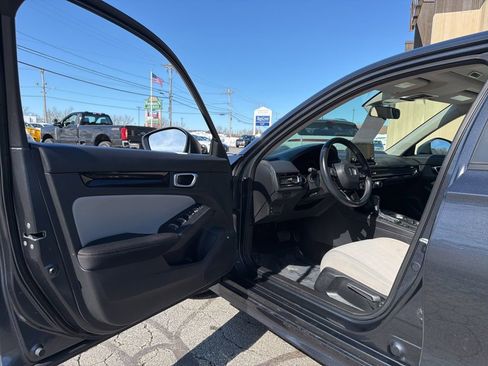 Used 2022 Honda Civic EX image 9