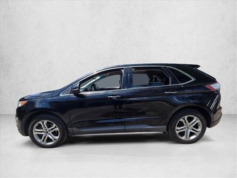 Used 2018 Ford Edge Titanium FWD image 5